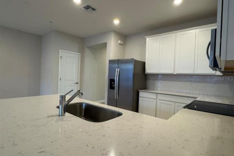 Touwnhouse à louer à Clermont, Floride: 4 chambres, 171.59 m2 № 2427277 - photo 9