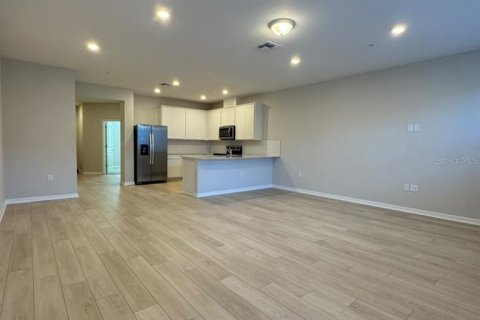 Touwnhouse à louer à Clermont, Floride: 4 chambres, 171.59 m2 № 2427277 - photo 13