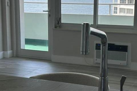 House in Lauderdale-by-the-Sea, Florida 1 bedroom, 61.32 sq.m. № 2083555 - photo 16