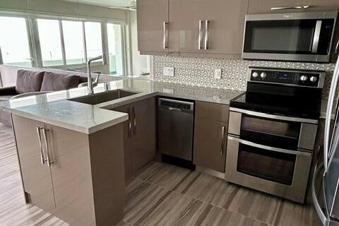 House in Lauderdale-by-the-Sea, Florida 1 bedroom, 61.32 sq.m. № 2083555 - photo 9
