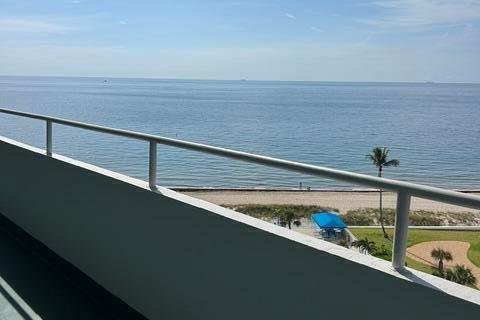 House in Lauderdale-by-the-Sea, Florida 1 bedroom, 61.32 sq.m. № 2083555