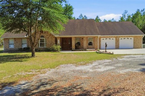 House in De Leon Springs, Florida 3 bedrooms, 207.08 sq.m. № 2120248 - photo 6
