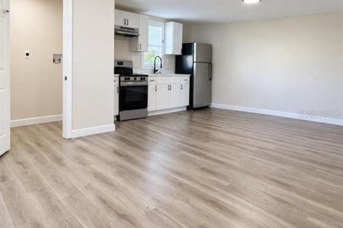 Villa ou maison à louer à Lakeland, Floride: 2 chambres, 83.61 m2 № 2415074 - photo 9