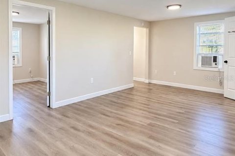Villa ou maison à louer à Lakeland, Floride: 2 chambres, 83.61 m2 № 2415074 - photo 5