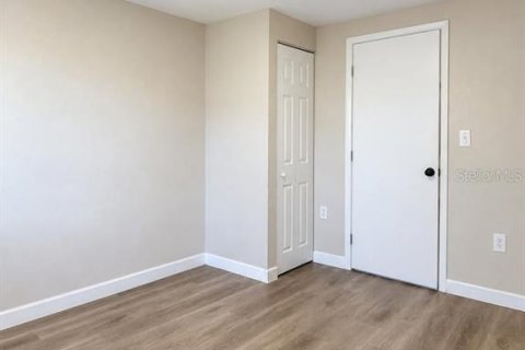 Villa ou maison à louer à Lakeland, Floride: 2 chambres, 83.61 m2 № 2415074 - photo 3