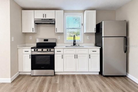 Villa ou maison à louer à Lakeland, Floride: 2 chambres, 83.61 m2 № 2415074 - photo 10