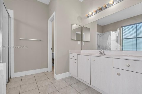 Villa ou maison à vendre à Pembroke Pines, Floride: 3 chambres, 184.97 m2 № 2074970 - photo 15