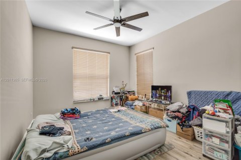 Villa ou maison à vendre à Pembroke Pines, Floride: 3 chambres, 184.97 m2 № 2074970 - photo 18