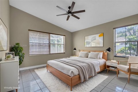 Villa ou maison à vendre à Pembroke Pines, Floride: 3 chambres, 184.97 m2 № 2074970 - photo 29