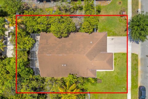 Villa ou maison à vendre à Pembroke Pines, Floride: 3 chambres, 184.97 m2 № 2074970 - photo 27