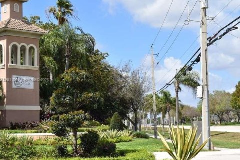 Villa ou maison à Pembroke Pines, Floride 3 chambres, 184.97 m2 № 2074970