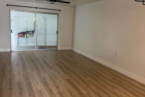 Condominio en venta en Coconut Creek, Florida, 1 dormitorio, 76.09 m2 № 2254539 - foto 8