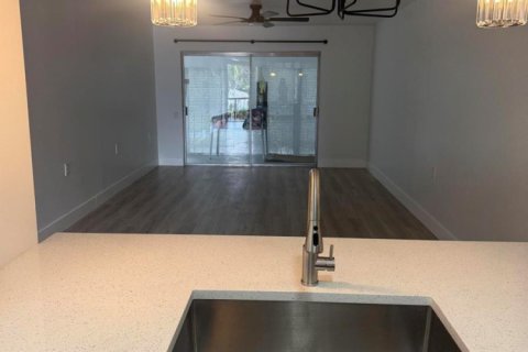 Condominio en venta en Coconut Creek, Florida, 1 dormitorio, 76.09 m2 № 2254539 - foto 4