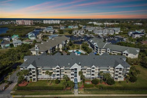 Condo in New Port Richey, Florida, 2 bedrooms  № 2143627