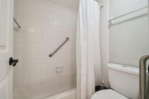Condo in New Port Richey, Florida, 2 bedrooms № 2143627 - photo 27