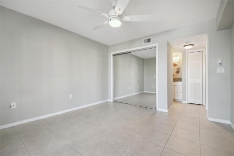 Condo in New Port Richey, Florida, 2 bedrooms № 2143627 - photo 29