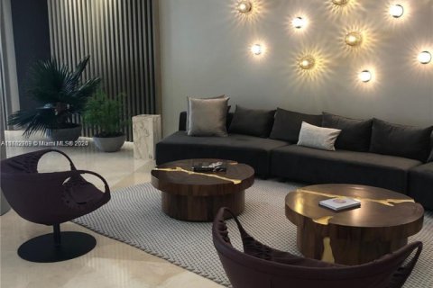 Condo in Bal Harbour, Florida, 1 bedroom  № 1703534 - photo 8