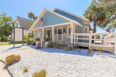 Propiedad comercial en venta en New Smyrna Beach, Florida, 122.63 m2 № 1852669 - foto 1
