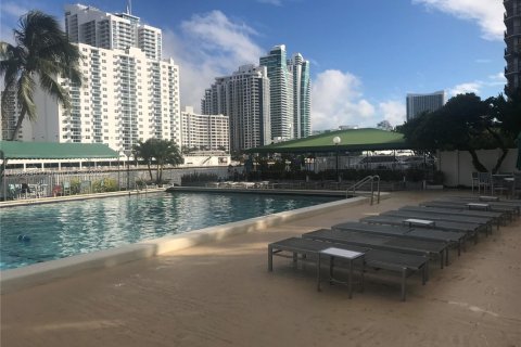 Condo in Hallandale Beach, Florida, 1 bedroom  № 1942256 - photo 16