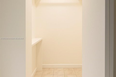 Copropriété à vendre à North Miami, Floride: 2 chambres, 97.18 m2 № 1966826 - photo 10