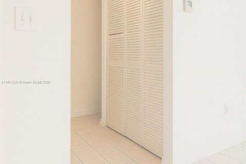 Copropriété à vendre à North Miami, Floride: 2 chambres, 97.18 m2 № 1966826 - photo 12