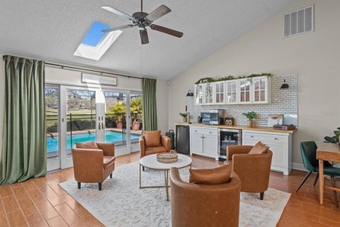 House in Winter Haven, Florida 4 bedrooms, 302.58 sq.m. № 1524672 - photo 19
