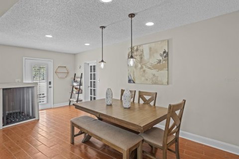 House in Winter Haven, Florida 4 bedrooms, 302.58 sq.m. № 1524672 - photo 17