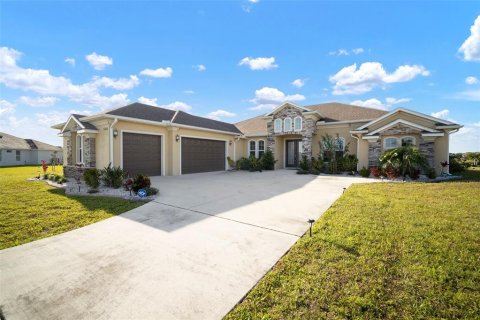 House in Wimauma, Florida 4 bedrooms, 283.91 sq.m. № 1635953 - photo 2