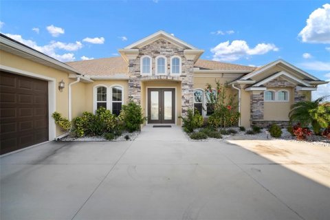 House in Wimauma, Florida 4 bedrooms, 283.91 sq.m. № 1635953 - photo 3