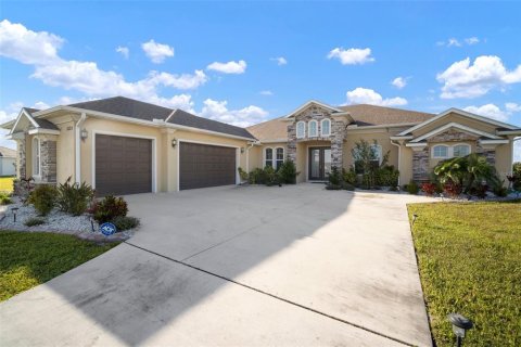 House in Wimauma, Florida 4 bedrooms, 283.91 sq.m. № 1635953 - photo 1