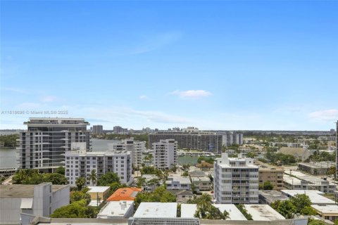 Condominio en venta en Miami Beach, Florida, 1 dormitorio, 88.26 m2 № 1779982 - foto 14
