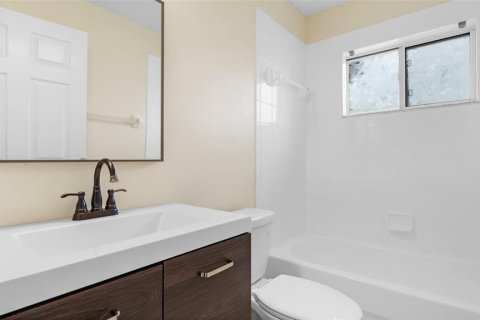 House in Riverview, Florida 3 bedrooms, 139.35 sq.m. № 1917242 - photo 18