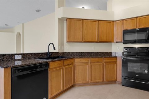 House in Riverview, Florida 3 bedrooms, 139.35 sq.m. № 1917242 - photo 8
