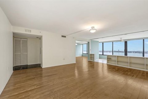 Купить кондоминиум в Сарасота, Флорида 5 комнат, 119.29м2, № 1903171 - фото 13