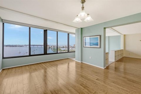 Купить кондоминиум в Сарасота, Флорида 5 комнат, 119.29м2, № 1903171 - фото 10
