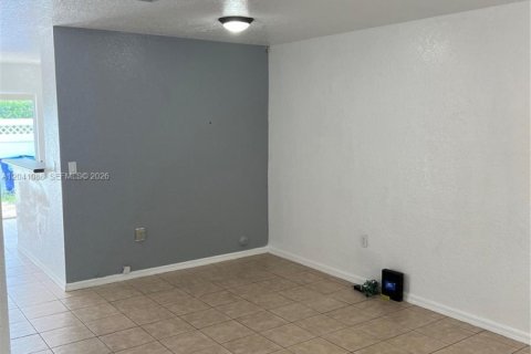 Adosado en venta en Hollywood, Florida, 3 dormitorios, 133.78 m2 № 2187045 - foto 11