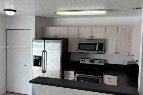 Adosado en venta en Hollywood, Florida, 3 dormitorios, 133.78 m2 № 2187045 - foto 6