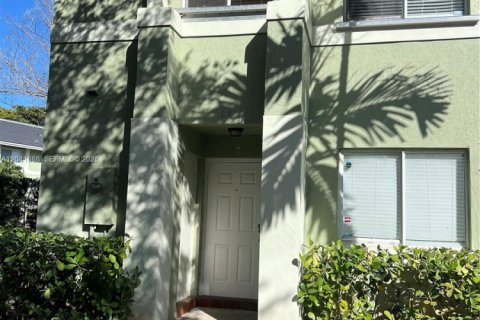 Adosado en venta en Hollywood, Florida, 3 dormitorios, 133.78 m2 № 2187045 - foto 2