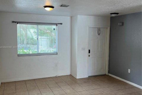 Adosado en venta en Hollywood, Florida, 3 dormitorios, 133.78 m2 № 2187045 - foto 12