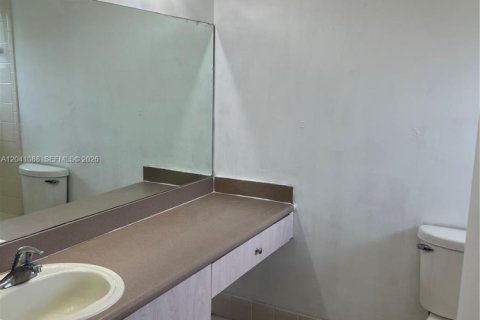Adosado en venta en Hollywood, Florida, 3 dormitorios, 133.78 m2 № 2187045 - foto 24
