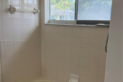 Adosado en venta en Hollywood, Florida, 3 dormitorios, 133.78 m2 № 2187045 - foto 25