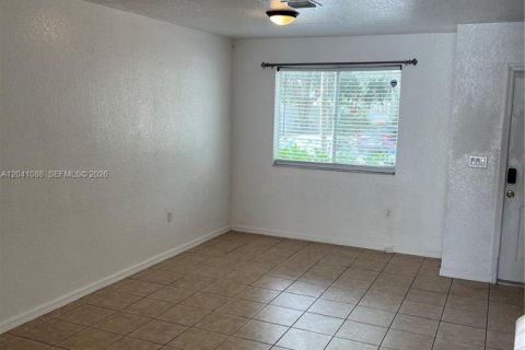 Adosado en venta en Hollywood, Florida, 3 dormitorios, 133.78 m2 № 2187045 - foto 15