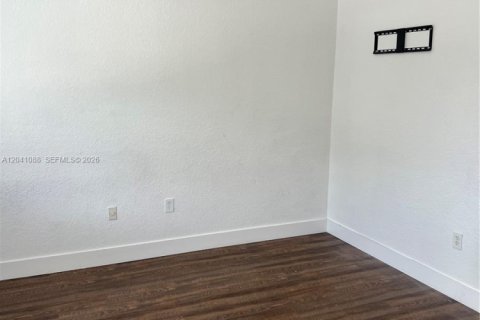Adosado en venta en Hollywood, Florida, 3 dormitorios, 133.78 m2 № 2187045 - foto 27