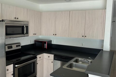 Adosado en venta en Hollywood, Florida, 3 dormitorios, 133.78 m2 № 2187045 - foto 4
