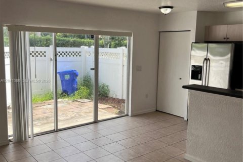 Adosado en venta en Hollywood, Florida, 3 dormitorios, 133.78 m2 № 2187045 - foto 8