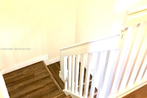 Adosado en venta en Hollywood, Florida, 3 dormitorios, 133.78 m2 № 2187045 - foto 21
