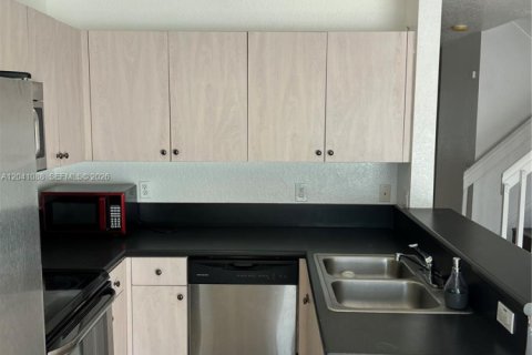 Adosado en venta en Hollywood, Florida, 3 dormitorios, 133.78 m2 № 2187045 - foto 5