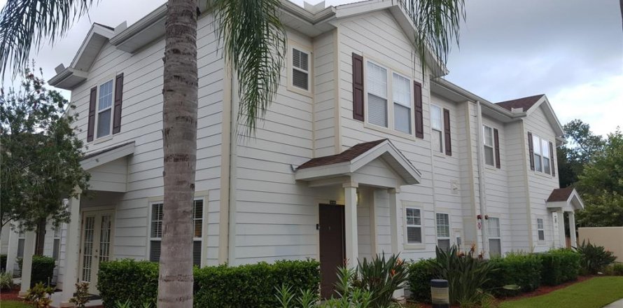 Villa ou maison à Kissimmee, Floride 4 chambres, 157.38 m2 № 2144156
