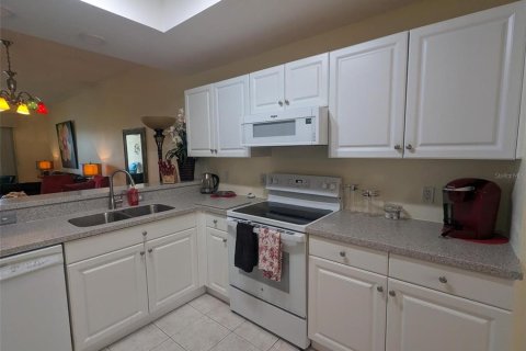 Condominio en alquiler en Sarasota, Florida, 2 dormitorios, 133.13 m2 № 212646 - foto 7