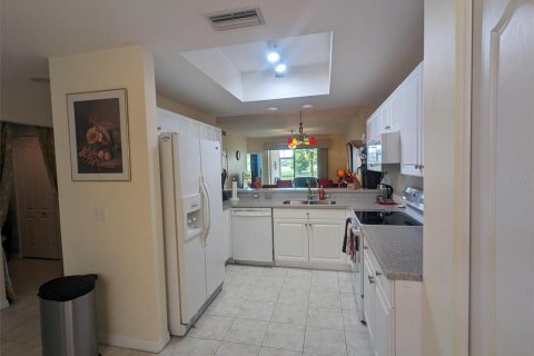 Condominio en alquiler en Sarasota, Florida, 2 dormitorios, 133.13 m2 № 212646 - foto 8